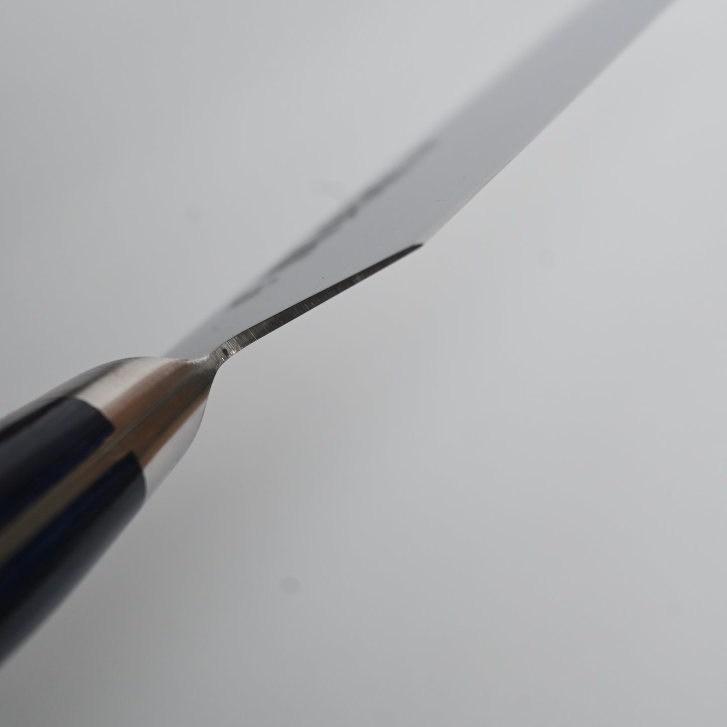 Seki Mae sky series Gyuto aus8 210 mm + Knife Rolling Sharpener + Knife Pin