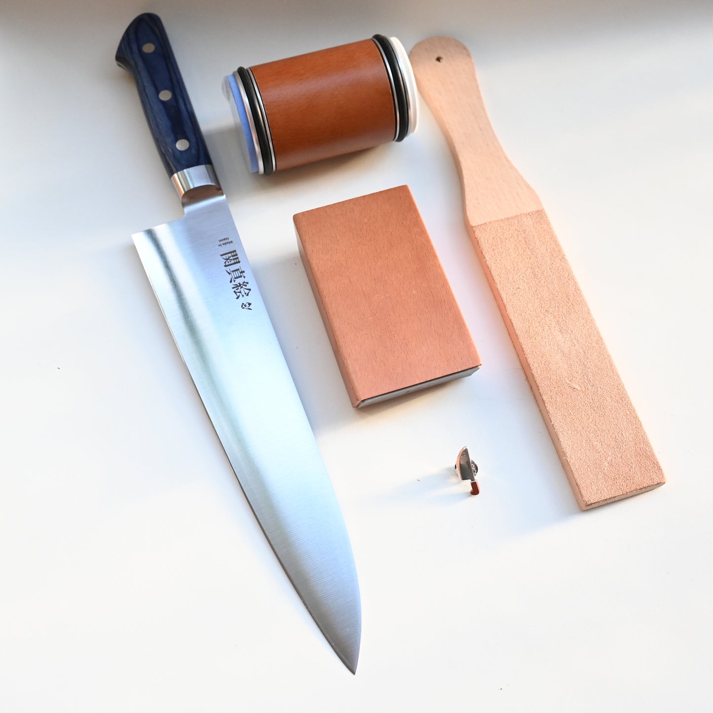 Seki Mae sky series Gyuto aus8 210 mm + Knife Rolling Sharpener + Knife Pin