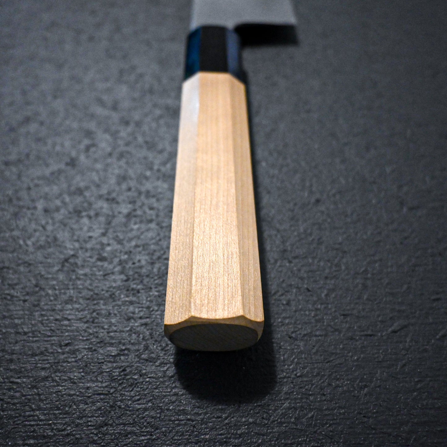 MINONOKUNI YAMAHIDE – SANTOKU KASUMI SHIROGAMI 18 cms