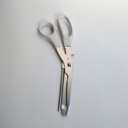 Kitchen scissors multifunctional