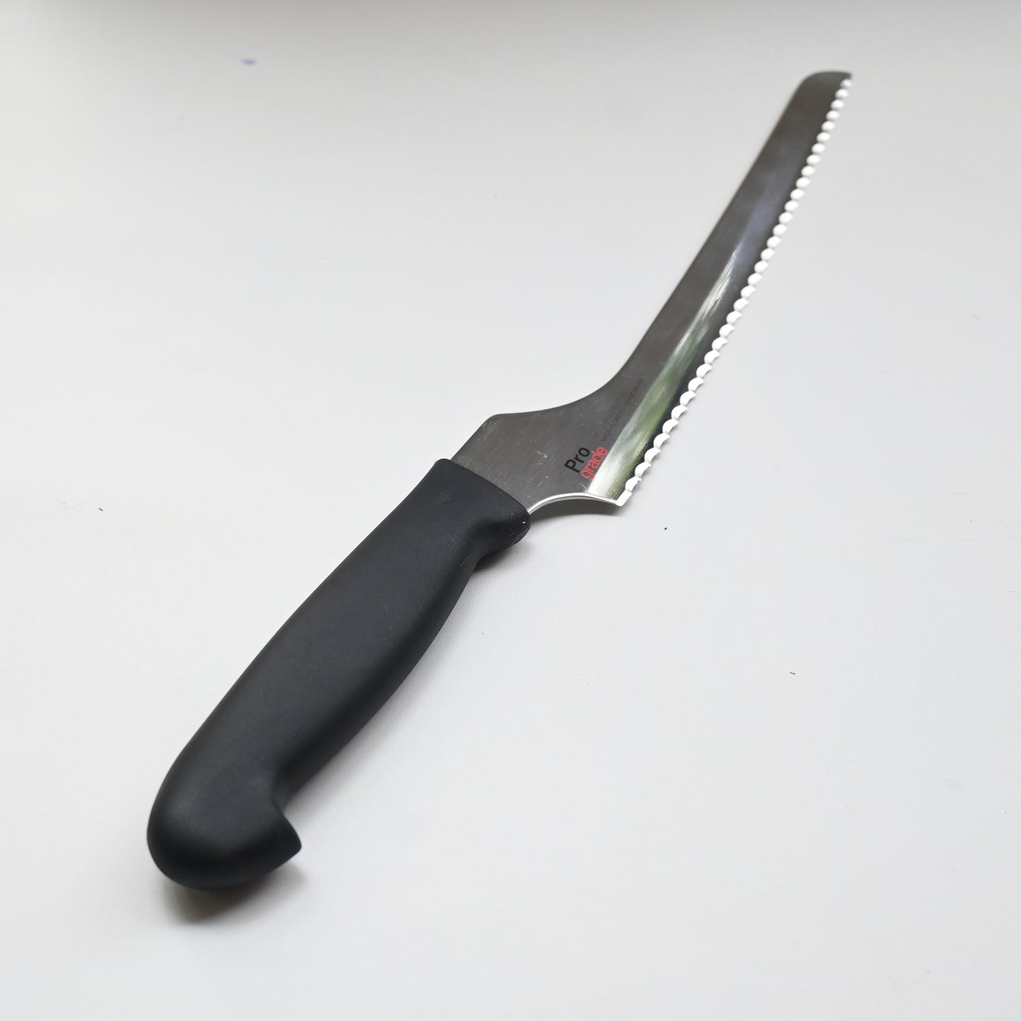 Bread Knife Professional Grade 210mm - Shimomura